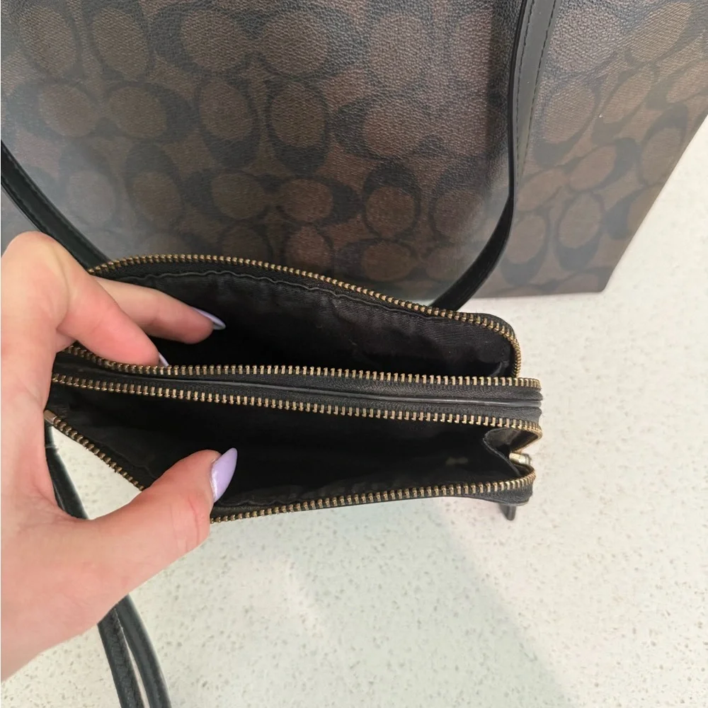 COACH Brown Tote and Wristlet Set - Picture 9 of 14